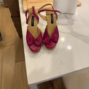 Betsey Johnson Fuchsia Knot-Front Wedge Sandals- vintage 90’s
